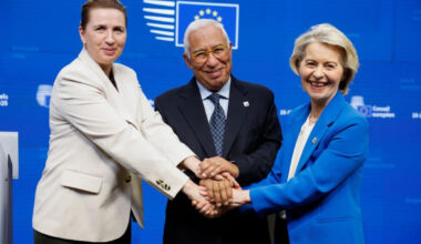 L'UE va emprunter pour prêter €90 mds à l'Ukraine, sans toucher aux actifs russes gelés - 19/12/2025 à 14:49