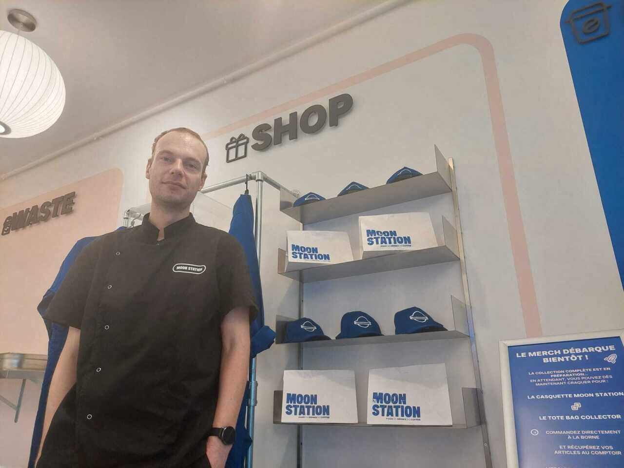 ce nouveau restaurant cuisine des burgers en forme d’ovnis