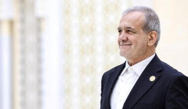 Le président iranien affirme que les États-Unis, Israël et les Européens mènent une «guerre totale» contre l'Iran