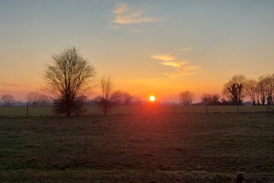 Un beau coucher de soleil tout près de Saint-Martin-Osmonville.