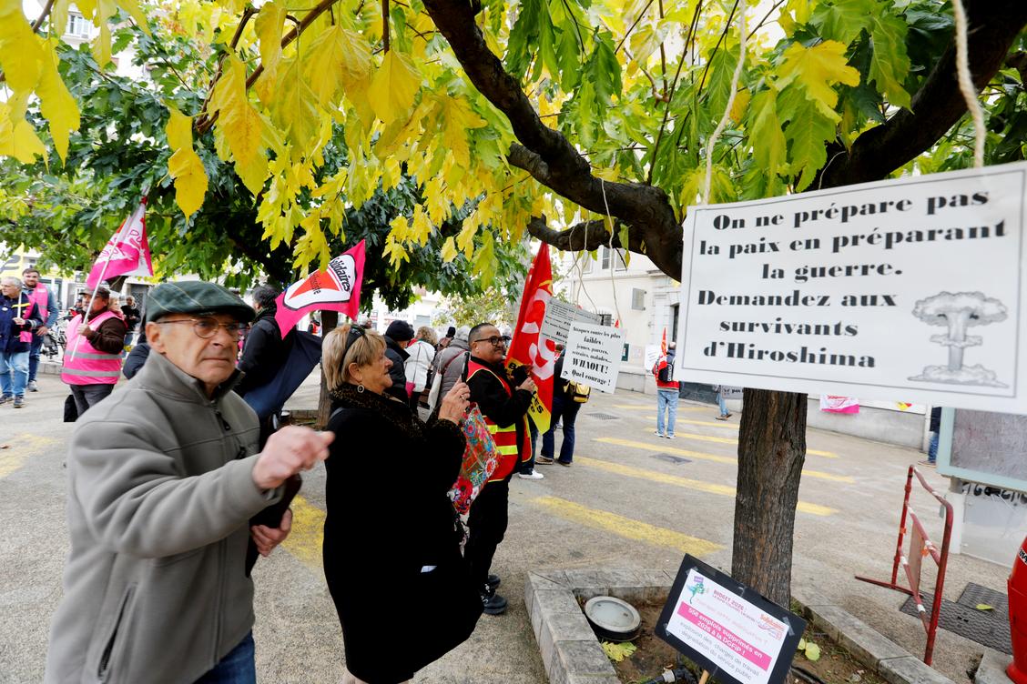 ce qu’on en dit dans les manifs de Toulon et Draguignan