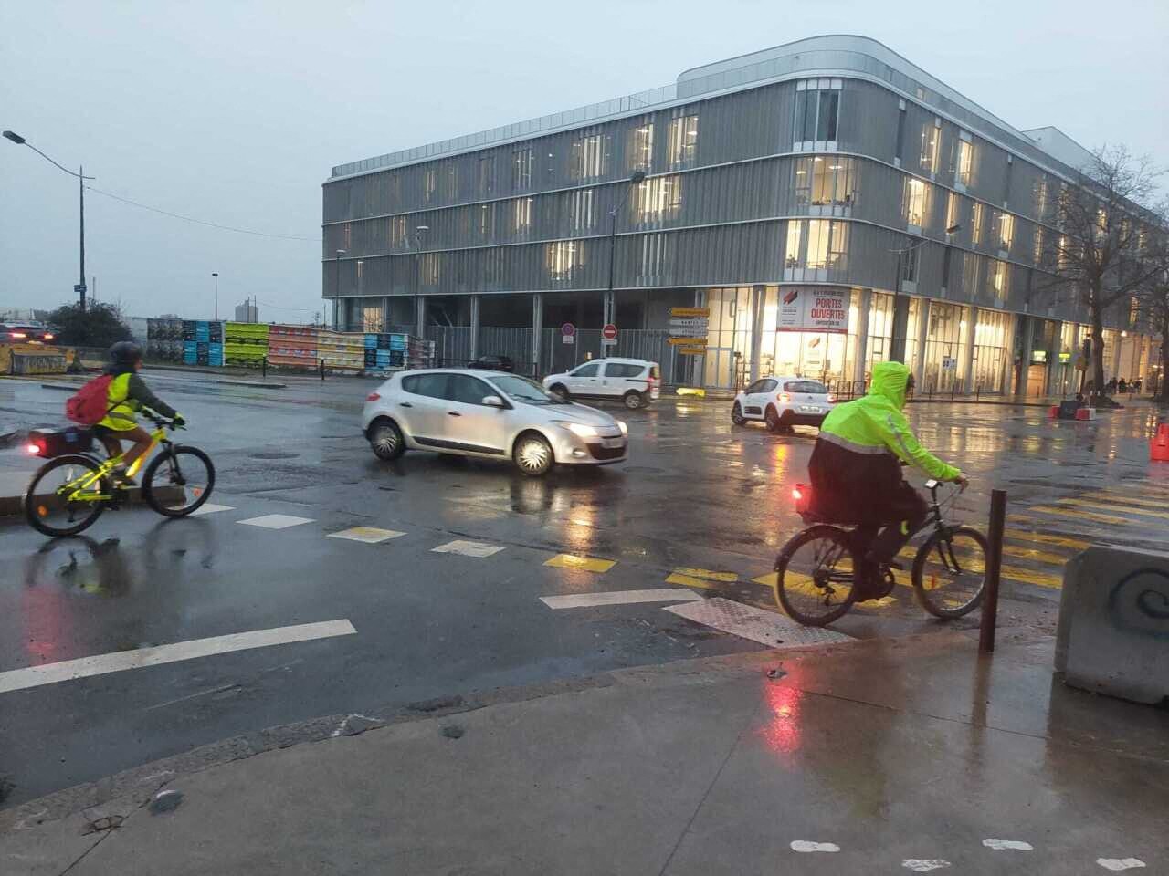 sur l'île de Nantes, ils demandent plus de sécurité pour les piétons et cyclistes