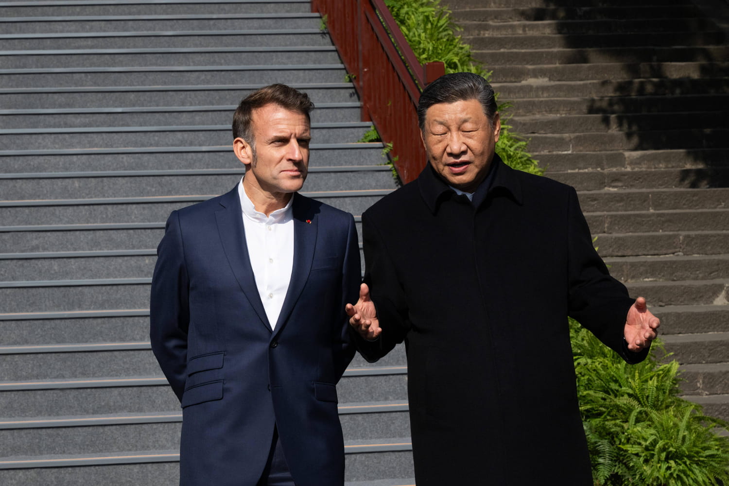 Macron en Chine : une nouvelle proposition du président français sur l'Ukraine, Xi Jinping reste ferme