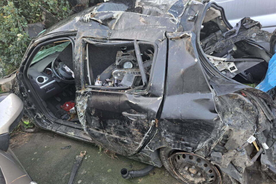 accident a84 saint aubin du cormier clio