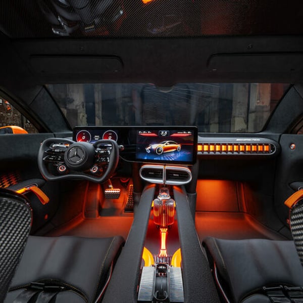 La Fédération de la Haute Couture et de la Mode scelle un nouveau partenariat avec Mercedes-Benz pour la Fashion Week de Paris