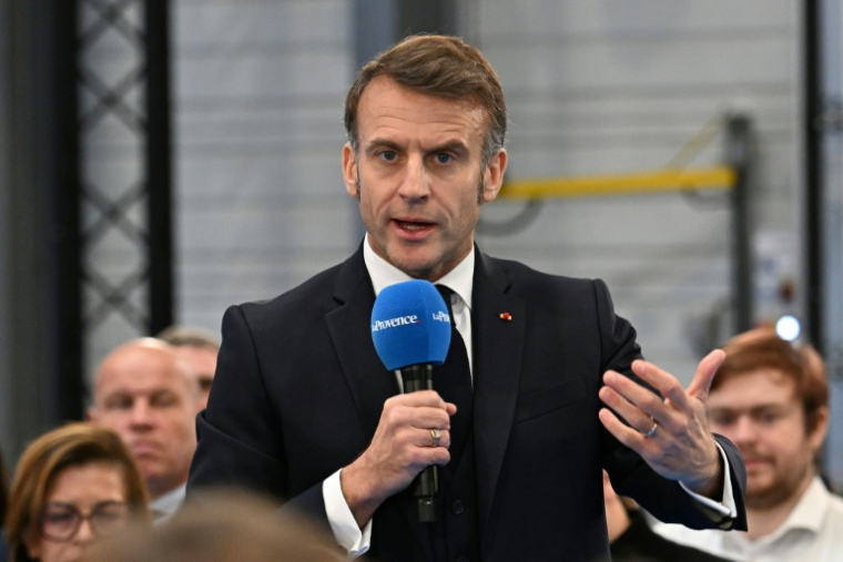 Emmanuel Macron s'exprime face à des lecteurs de la Provence à Marseille le 16 décembre 2025 ( POOL / Miguel MEDINA )