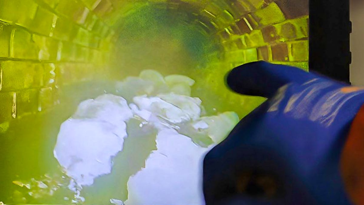 Londres: un amas de graisse de 100 tonnes découvert dans les égouts