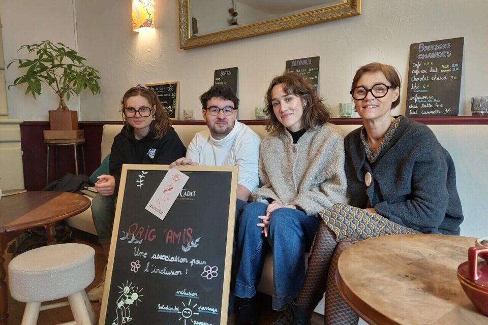 Près de la cathédrale de Nantes, l'association Orig'amis a ouvert son restaurant inclusif où des personnes en situation de handicap découvre le milieu de la restauration.