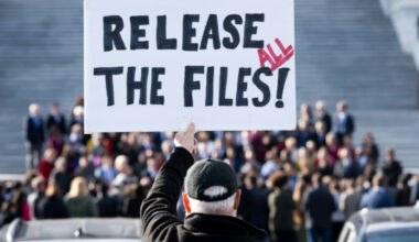 Après moult atermoiements, l'administration Trump va publier une partie du dossier Epstein - 19/12/2025 à 18:42