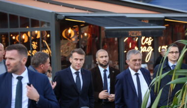 Emmanuel Macron s’arrête déjeuner dans une crêperie à Saint-Malo