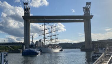 Le pont Flaubert sera levé quelques heures pour laisser passer Le Français - Illustration infoNormandie