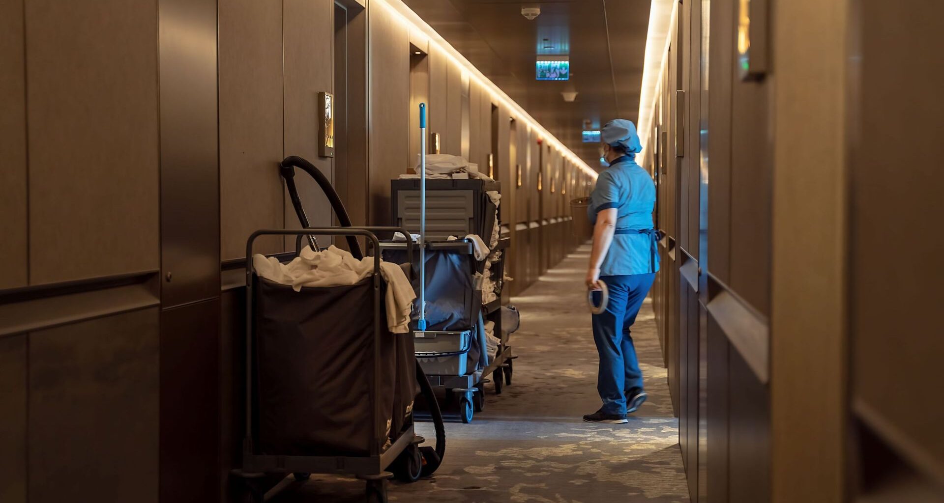 'Nous sommes des fantômes' : témoignages de travailleurs de nuit immigrés qui font tourner le Royaume‑Uni