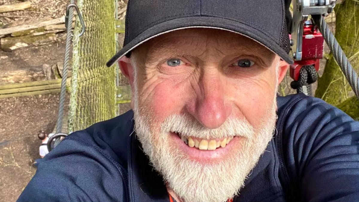 Royaume-Uni: Un grand-père reçoit un coup de poing et meurt