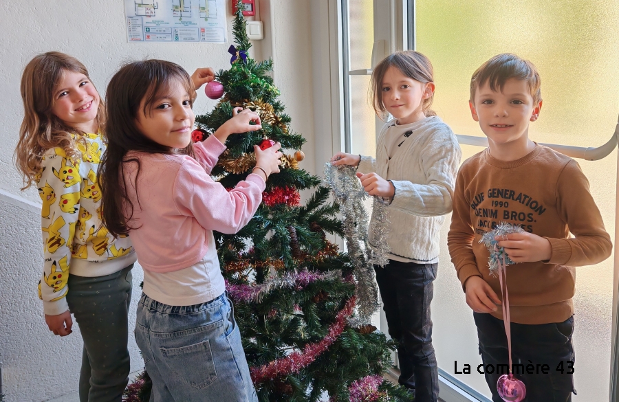 Noël enchante l'école privée de Saint-Just-Malmont