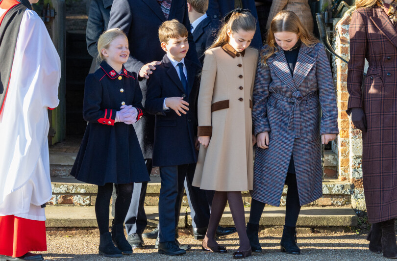 Lena, Louis, Charlotte et Mia, une cousinade royale.