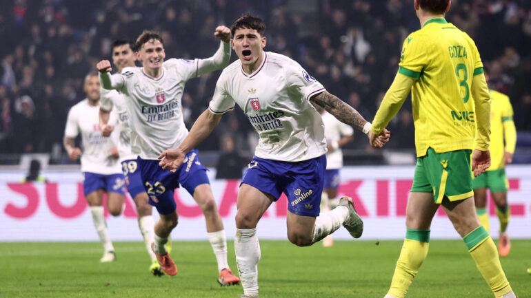 Martin Satriano buteur lors d'OL - Nantes.