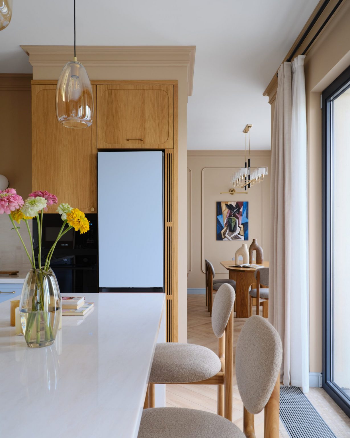 salle à manger appartement 100m2 décoration vintage et contemporaine