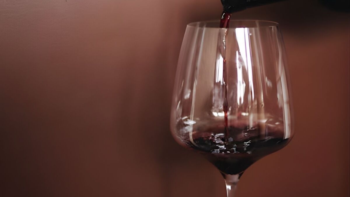 Médaillé d’or à 3 reprises, ce vin rouge de Bordeaux passe à moins de 7 euros avant les fêtes