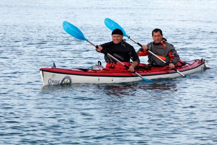 En 2011, « Traversée de l’espoir», Serge Féraud (à gauche) a traversé la Méditerranée de La Seyne à Calvi en Corse, en kayak biplace.