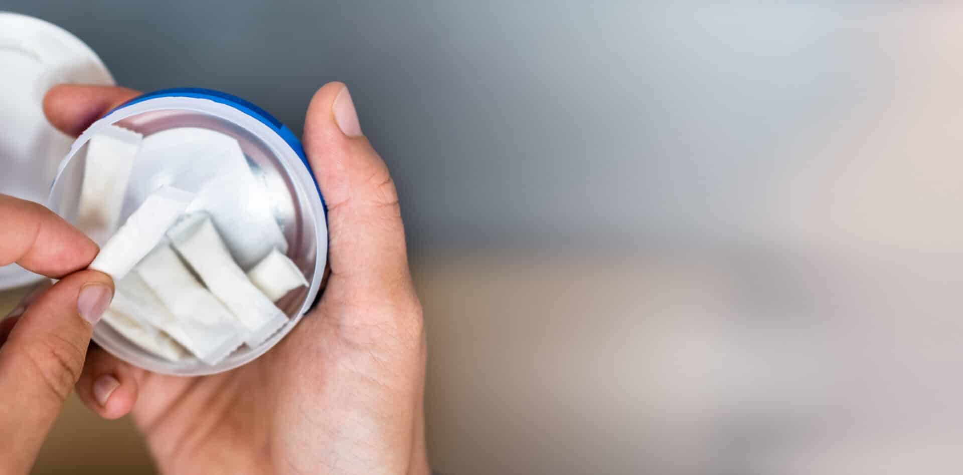 Royaume-Uni : la consommation de sachets de nicotine progresse fortement chez les jeunes hommes