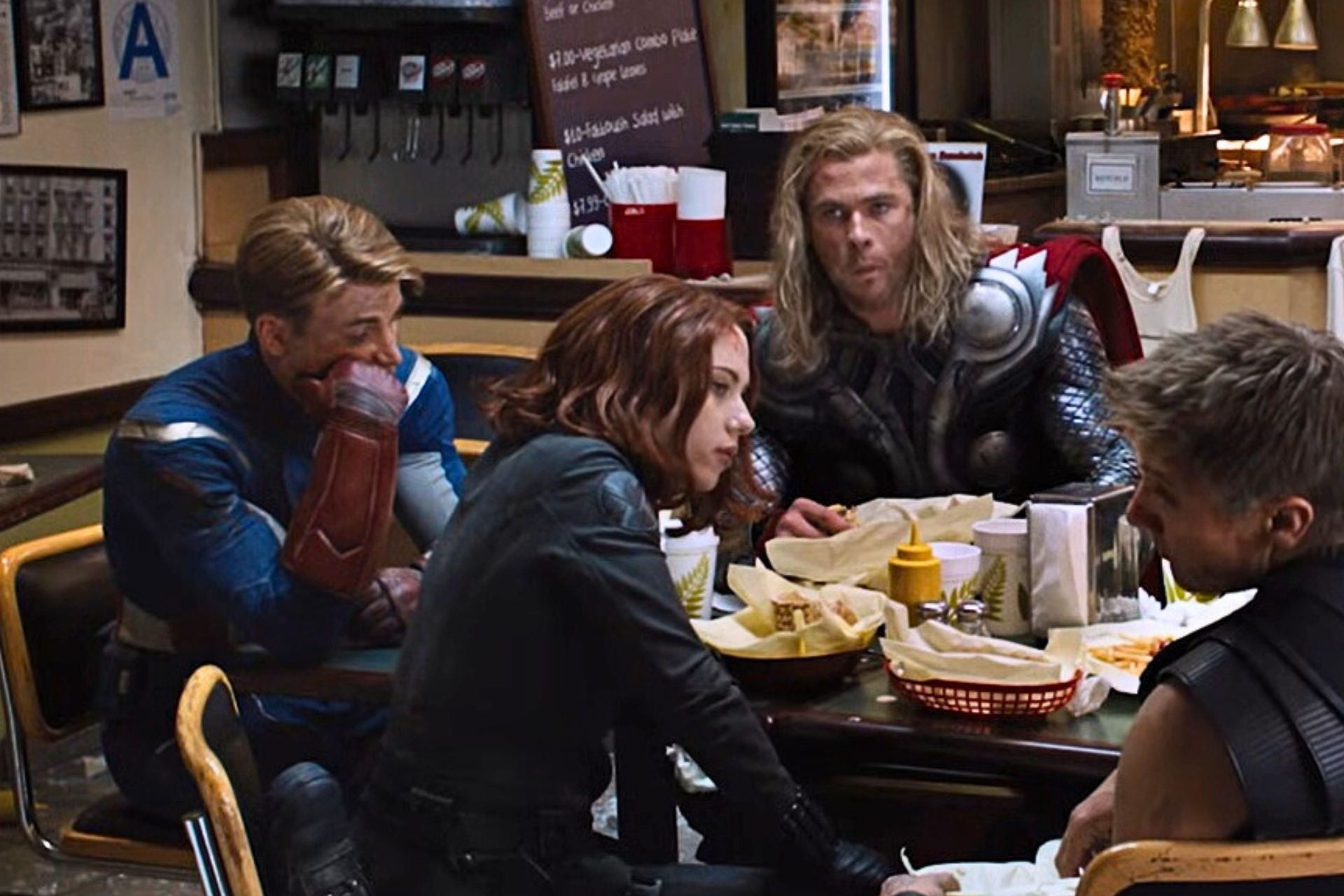 Avengers Scène Du Diner