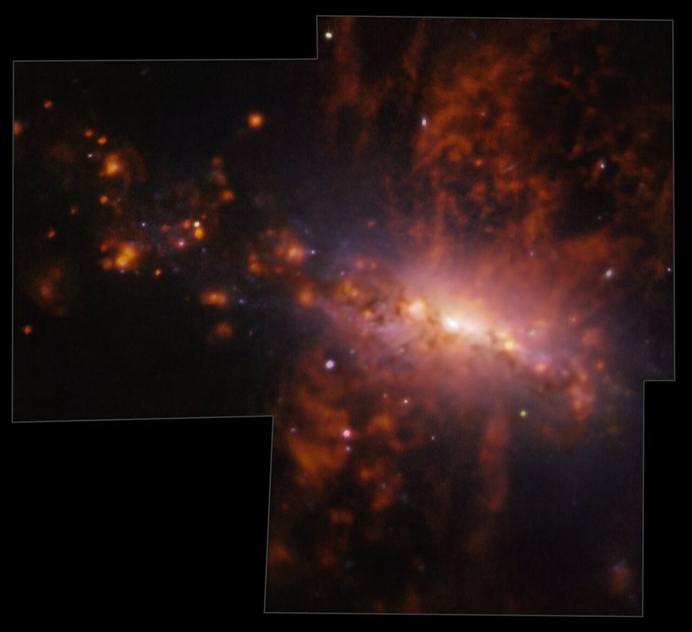 NGC 4383 fontaine cosmique
