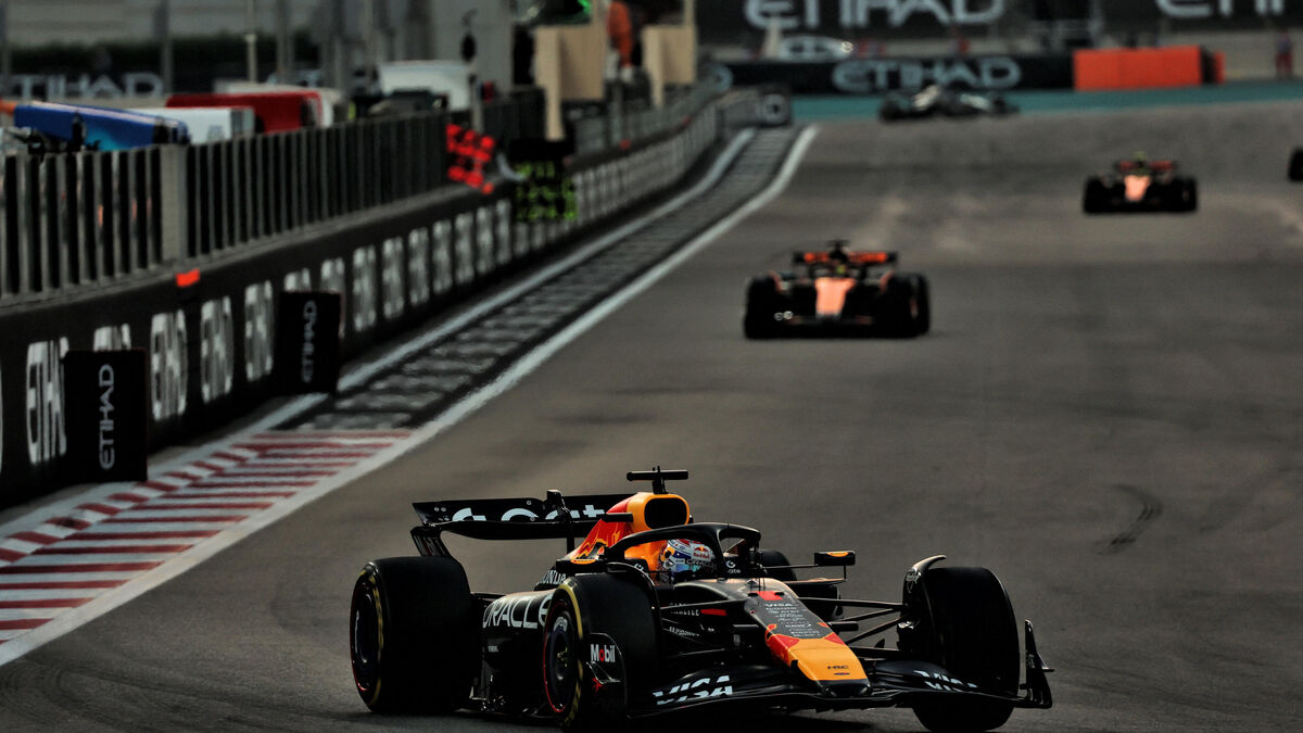 DIRECT. F1, GP d’Abou Dhabi : Verstappen retrouve la tête devant Piastri, Norris menacé par Leclerc... suivez la course