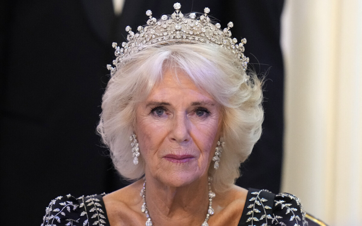 La reine consort d'Angleterre Camilla Parker Bowles lors d'un dîner à la Mansion House à Londres, en l'honneur du travail des institutions civiques de la ville de Londres, le 18 octobre 2023