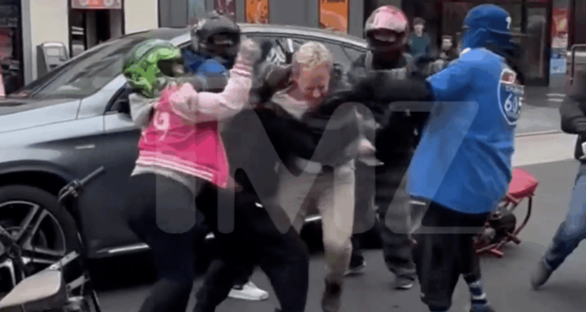 Ian Ziering : La nouvelle recrue de « Danse avec les stars » accusée de coups et blessures