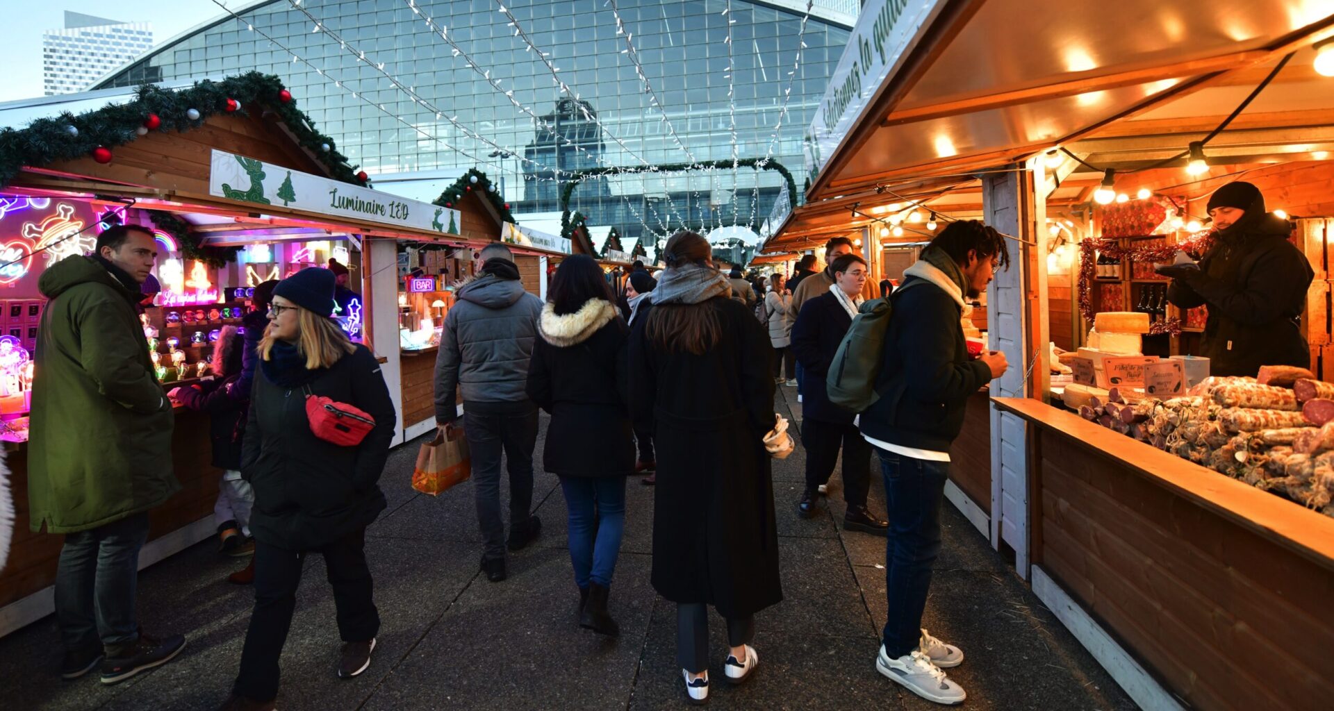 La trentième édition du Marché de Noël de La Défense signe une fréquentation record