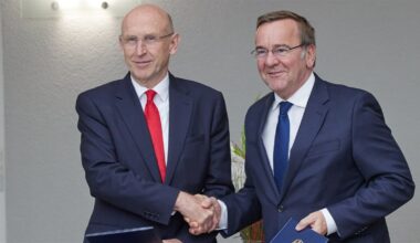 L’Allemagne et le Royaume-Uni renforcent leur alliance avec un contrat d’armement de 61 millions d’euros  - Business AM