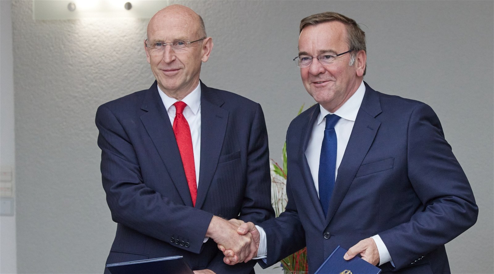 L’Allemagne et le Royaume-Uni renforcent leur alliance avec un contrat d’armement de 61 millions d’euros  - Business AM