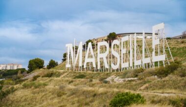 « Il se passe quelque chose ici » : comment Netflix s’est entiché de Marseille