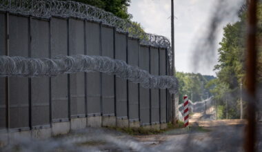 Le Royaume-Uni espère que la législation allemande limitera le nombre de migrants qui traversent la frontière - Business AM