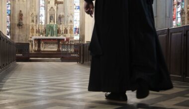 Un paroissien soupçonné d’avoir escroqué 32 prêtres parisiens pour plus de 230 000 euros