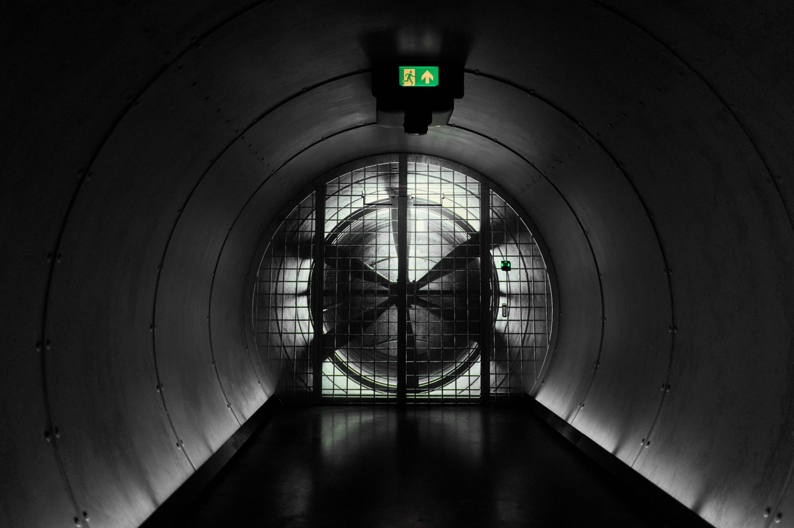 Les ventilateurs gants du mtro s'apparentent à ceci.