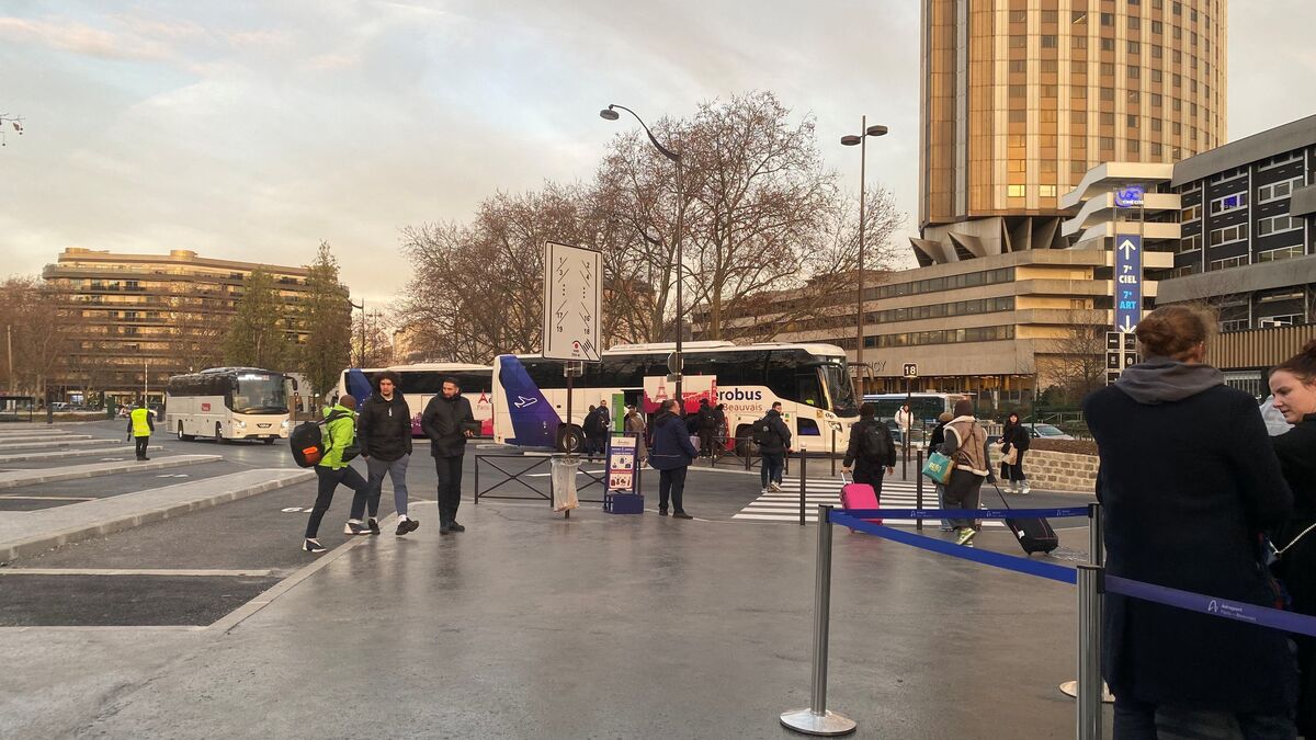 Paris : la gare routière de la porte Maillot rouvre pour désengorger celle de Bercy « qui en avait bien besoin »