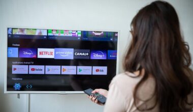 « Regarder un film en x2, c’est comme un shot de dopamine » : ces jeunes devenus accros à la lecture en accéléré