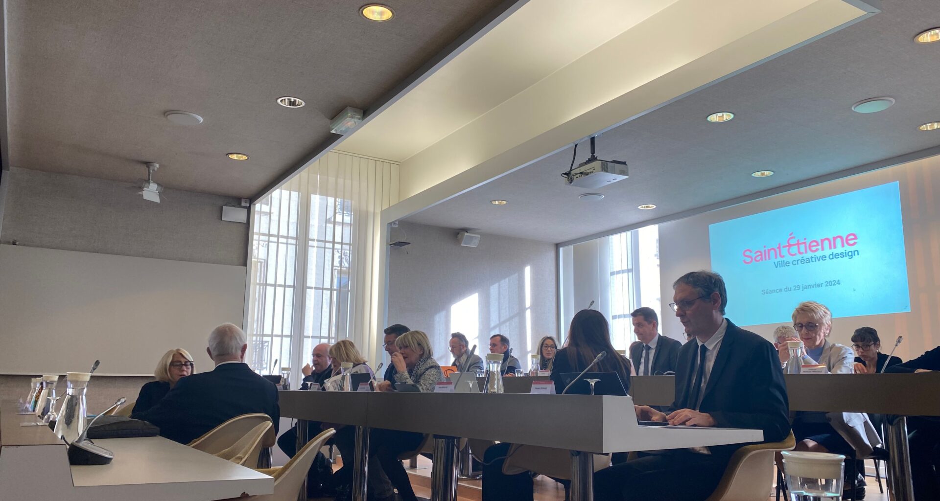 l'élection du nouveau maire encore décalée