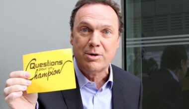 « Il a flingué » Questions pour un champion : quand Julien Lepers règle ses comptes avec Samuel Étienne