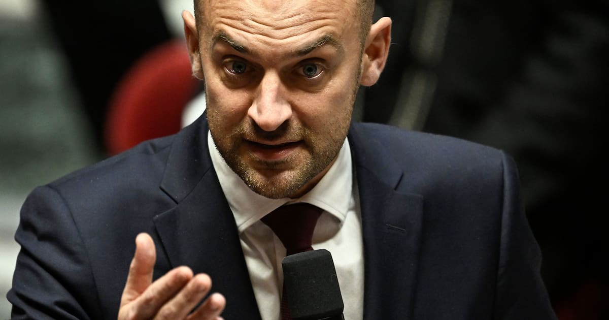 Geler les avoirs russes «aussi longtemps que nécessaire» est «une décision majeure» selon Paris – Libération