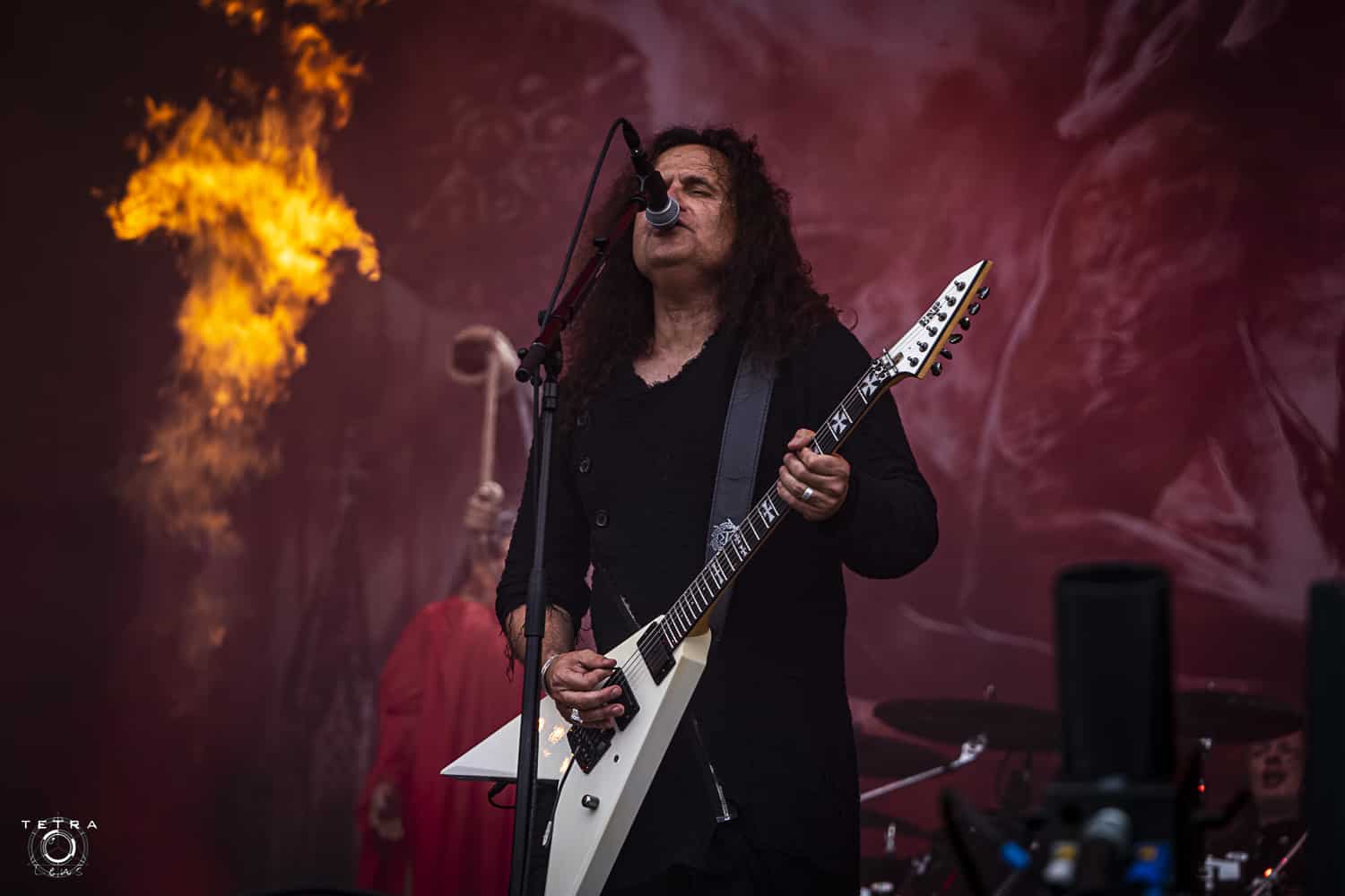 Kreator rend hommage à l’horreur des années 80 dans le clip de Satanic Anarchy