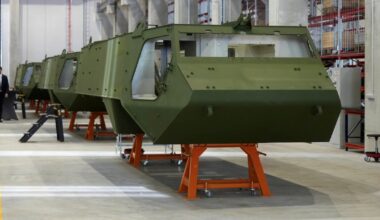 L’Allemagne choisit le finlandais Patria pour s’équiper de centaines de véhicules blindés, mais KNDS va aussi en profiter