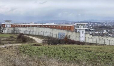 Cellules de prison à louer au Kosovo - Accents d'Europe