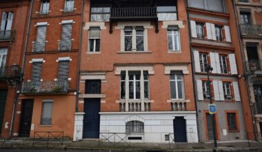 Notes de musique sur le parquet, vue sur la Garonne : l’ancien appartement toulousain de Nougaro est à vendre