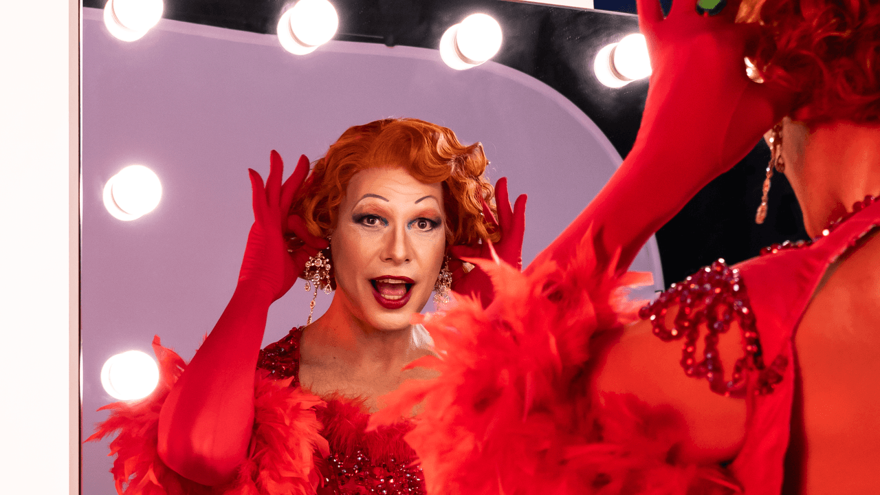 Laurent Lafitte se confie sur son rôle dans La Cage aux folles : “Cette expérience vient chercher des choses très intimes en moi”