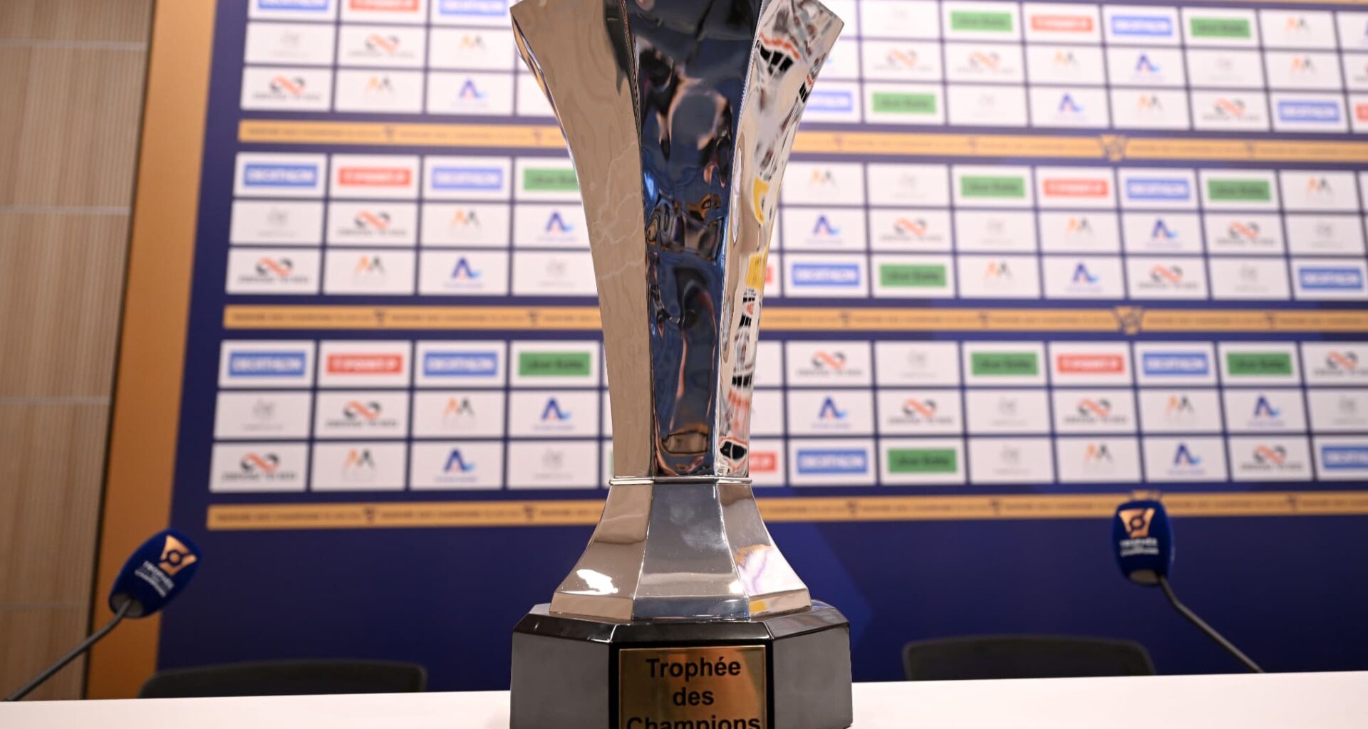 PSG / OM - Les supporters de Marseille boycottent le TDC