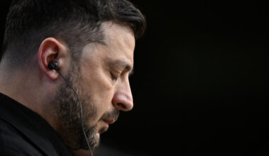 Ukraine: Volodymyr Zelensky, un président sous pression pour conclure la paix - Européen de la semaine