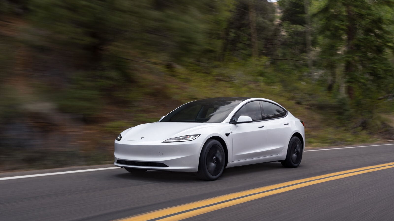 pourquoi la Model 3 Standard assomme la concurrence