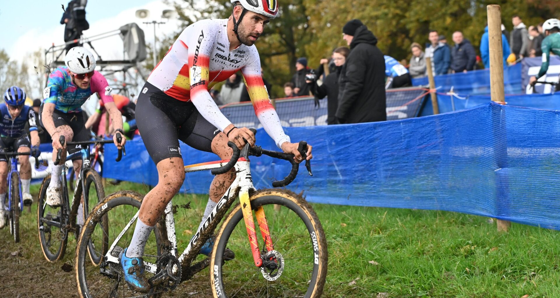 Felipe Orts en tête du cyclo-cross de Xàtiva 2025 lors de la Copa de España